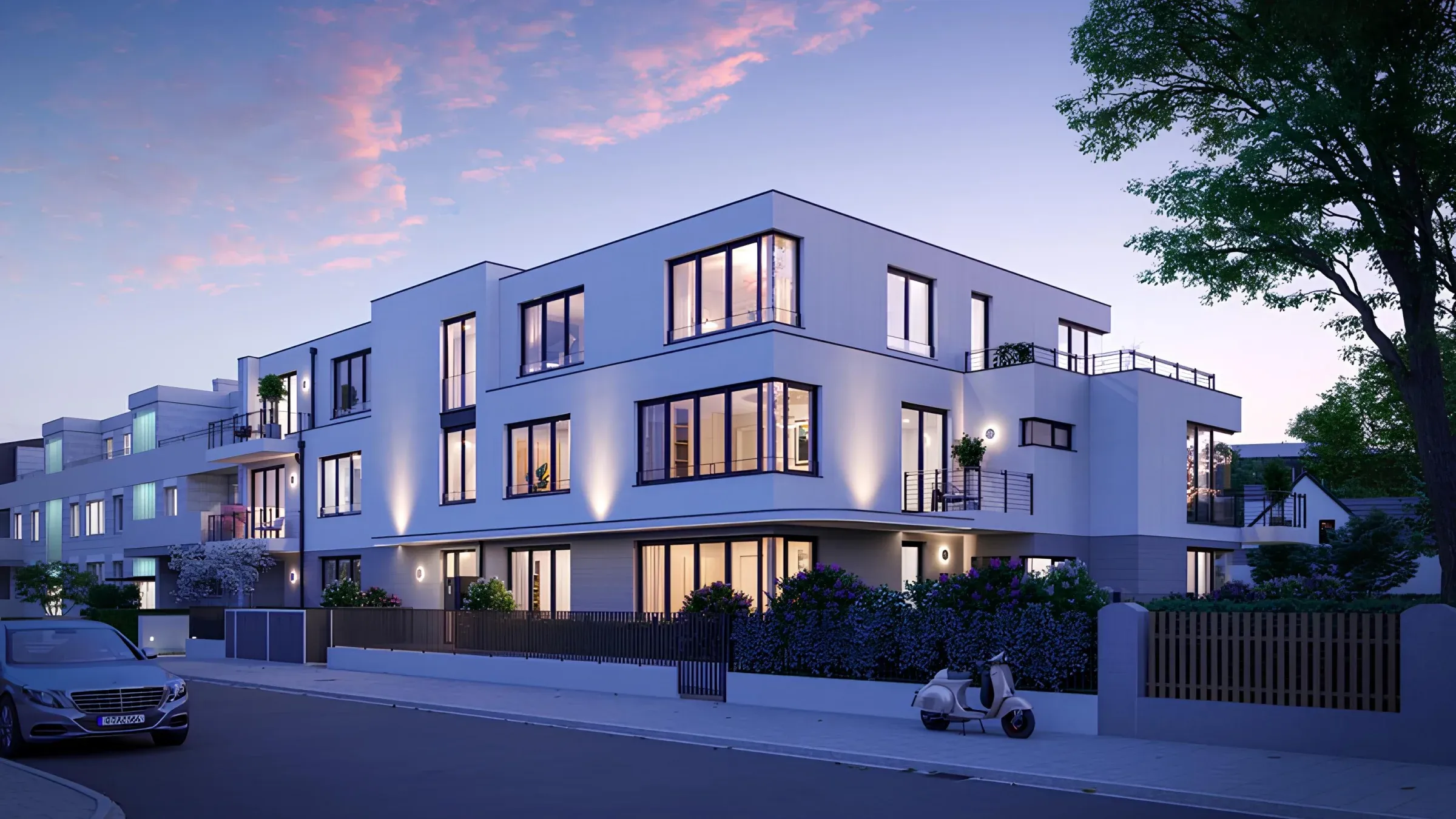 Neubau Karneidstraße 20 in München-Untergiesing bei Abenddämmerung